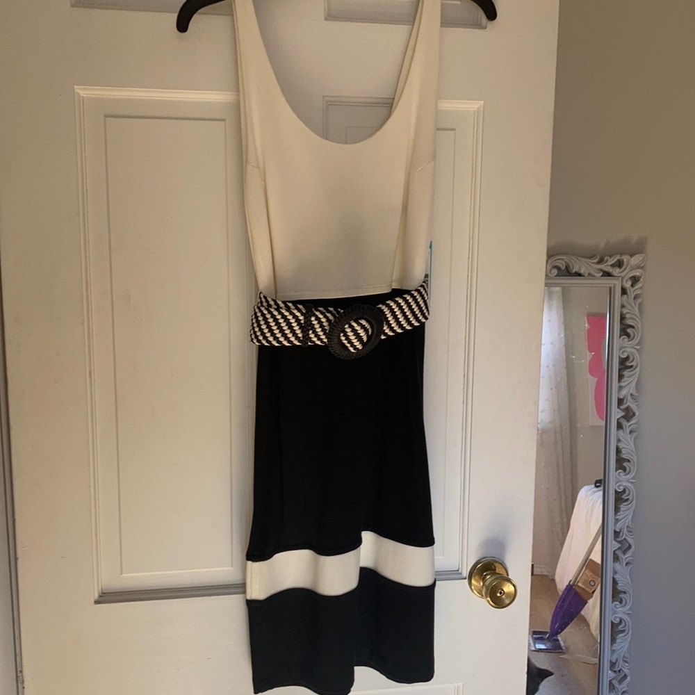 Alice+Olivia Belted Dress size M